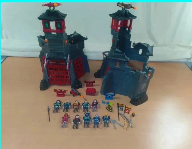 lot 2 chateaux playmobil
